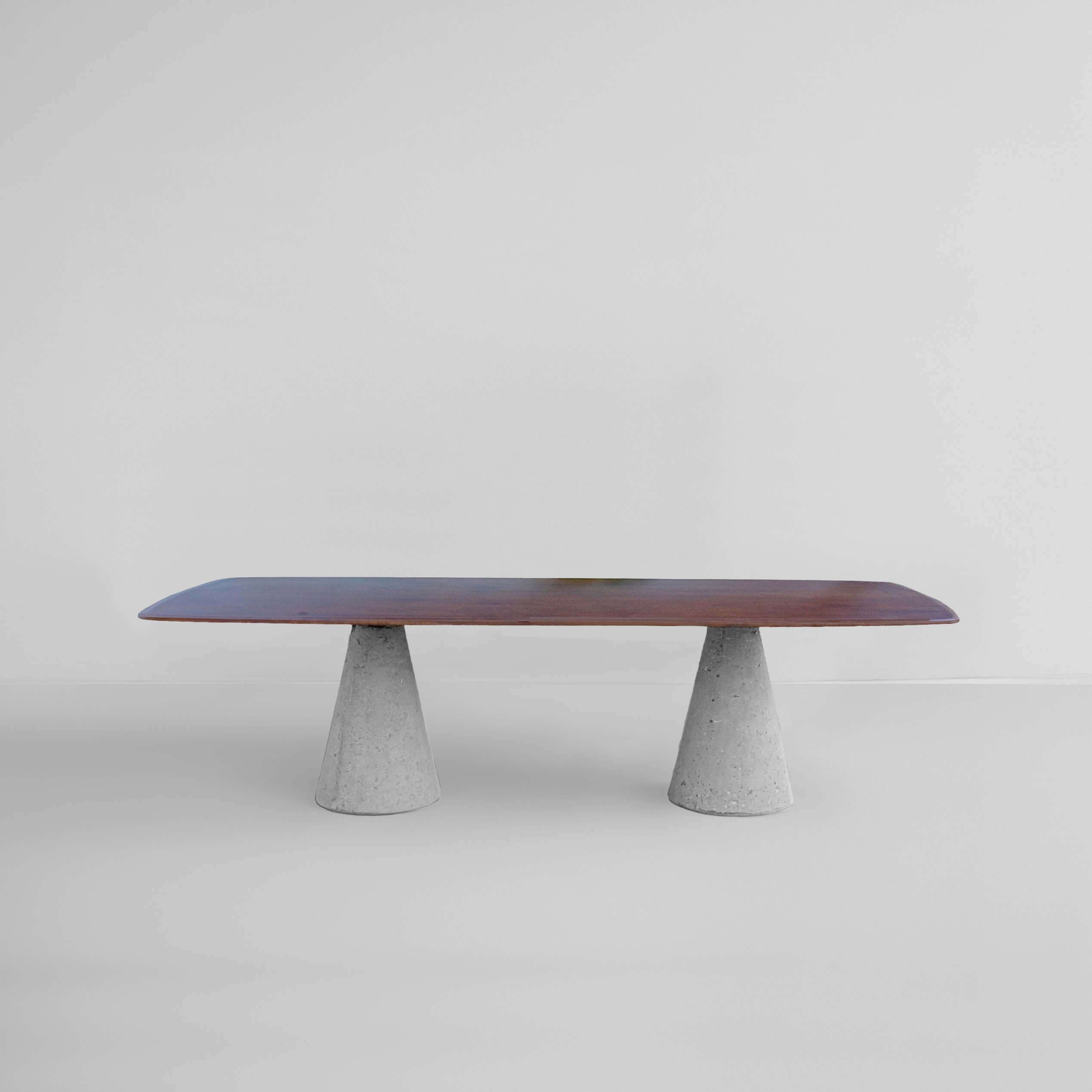 Mesa Cone Retangular 10 pessoas- Tampo Imbuia, Base Concreto 2 a