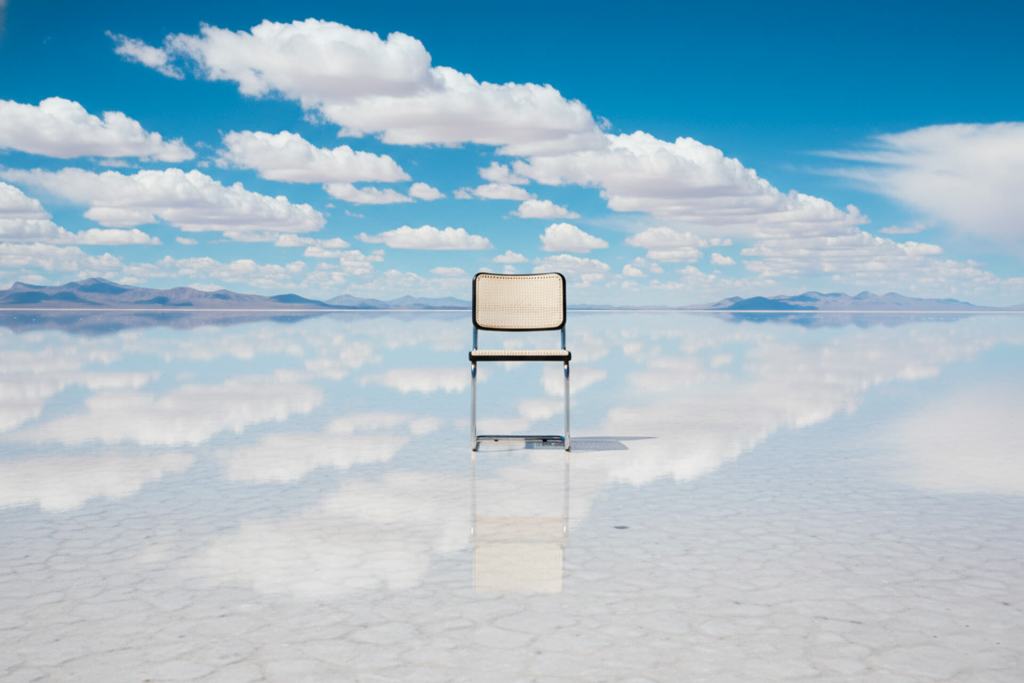 Cadeira Cesca - Aço Inox, Ebanizada Shou Sugi Ban, Palha Natural Salar de Uyuni Bolivia 1